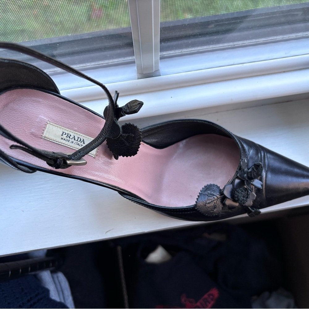 Prada Black Floral Accent Heels - Picture 2 of 8